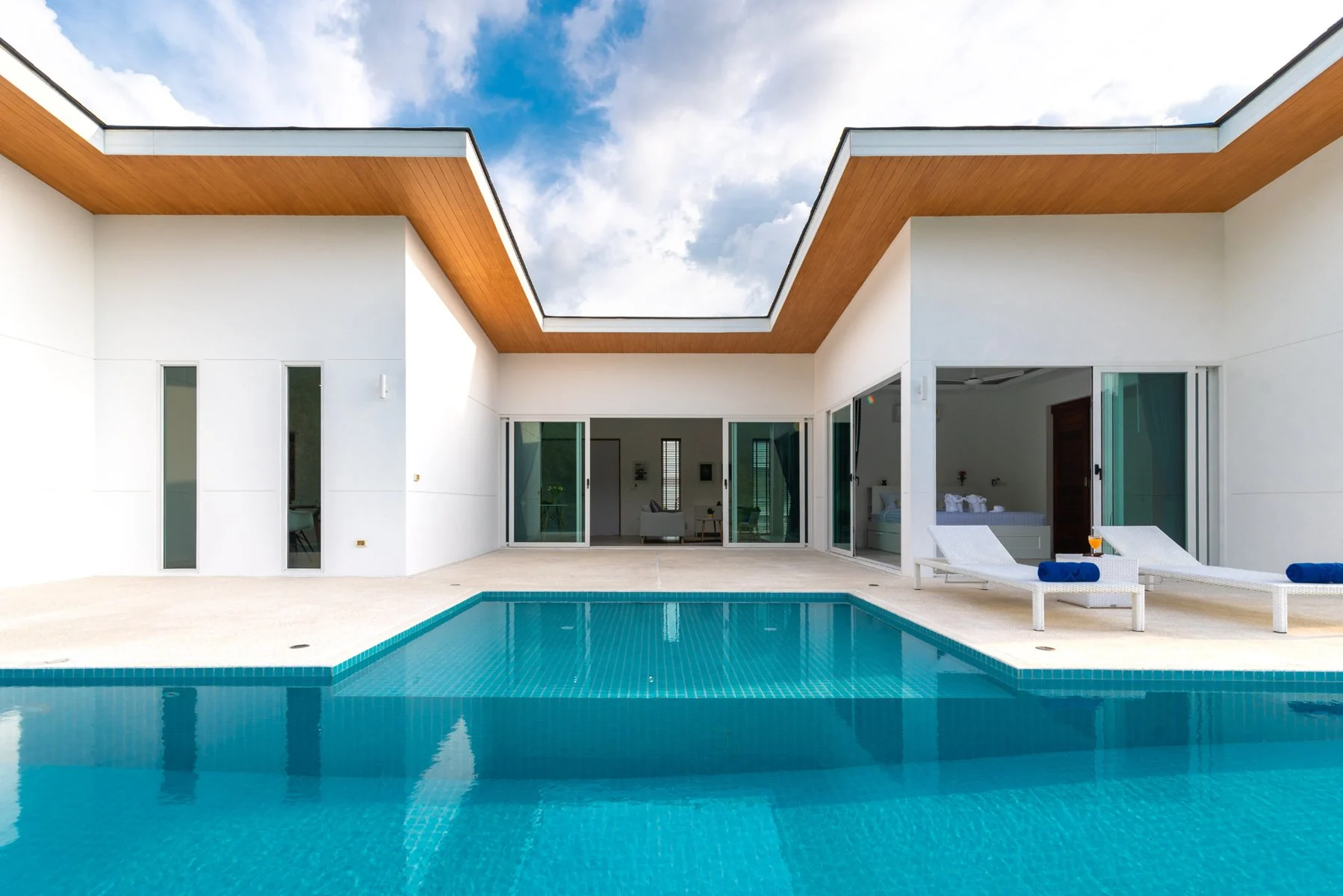 Vimaan Vilai private infinity pool